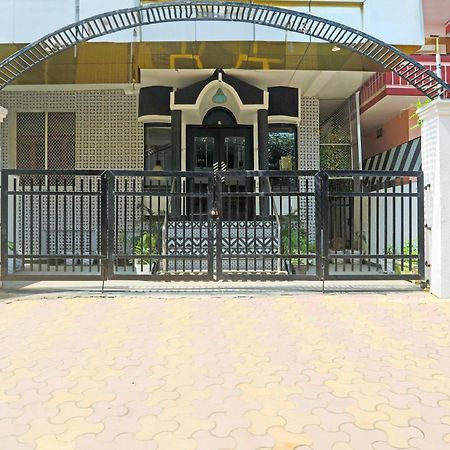 Super Townhouse Cantonment Varanasi Formerly Sarin Inn Extérieur photo