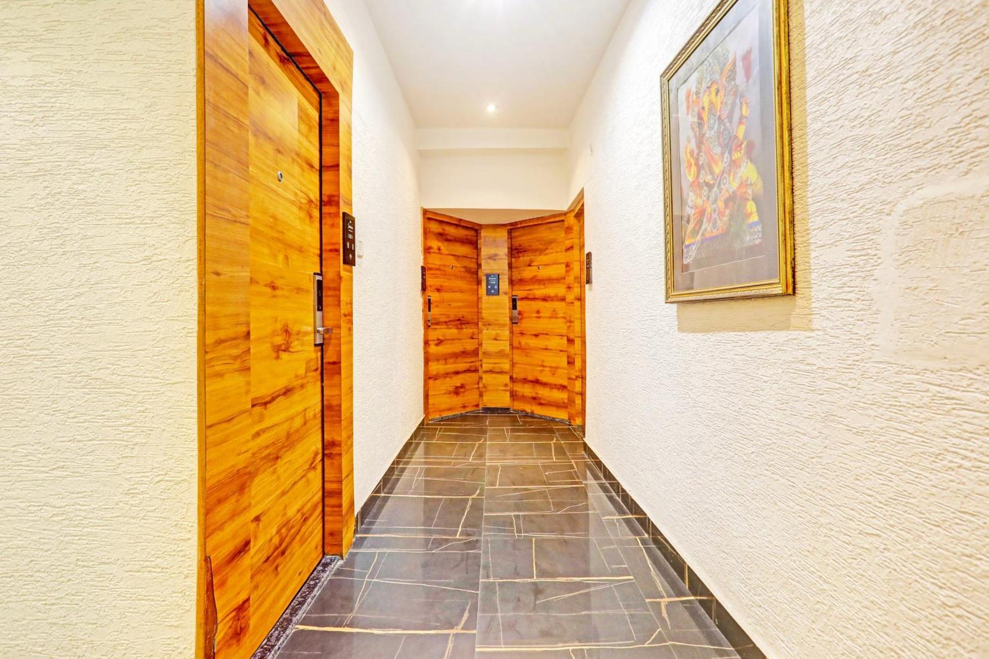 Super Townhouse Cantonment Varanasi Formerly Sarin Inn Extérieur photo