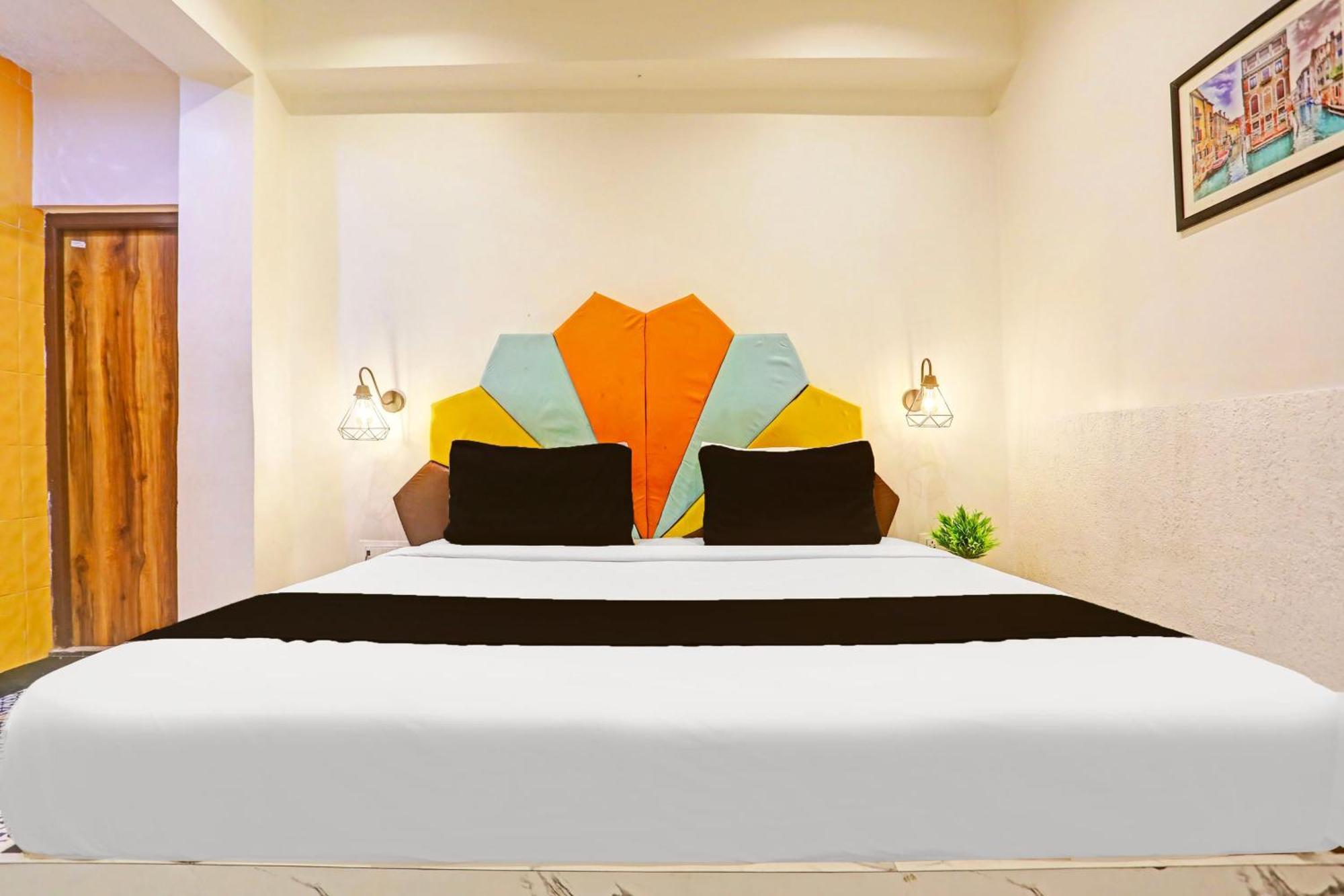 Super Townhouse Cantonment Varanasi Formerly Sarin Inn Extérieur photo